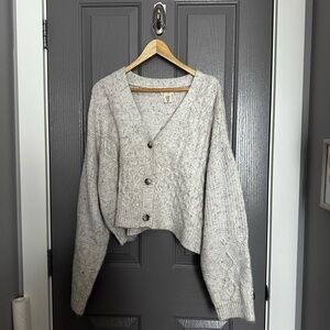 Jessica Simpson Light Gray Cardigan Sweater